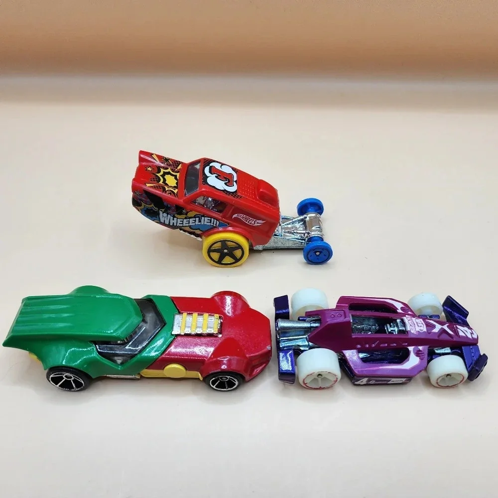 Hot Wheels Diecast Lot 2012 DC Universe Robin Poppa Wheelie Arrow Dynamic - Nice
